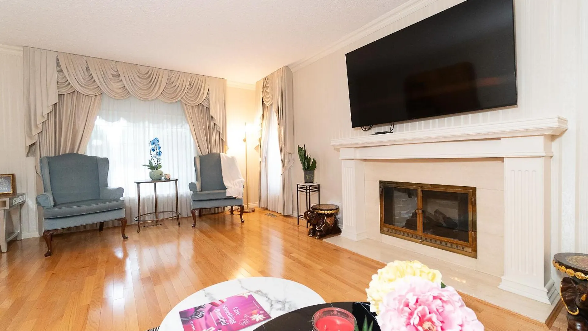 Holiday home Garden Hotel 3-Bedroom House For Whole Book Richmond Canada