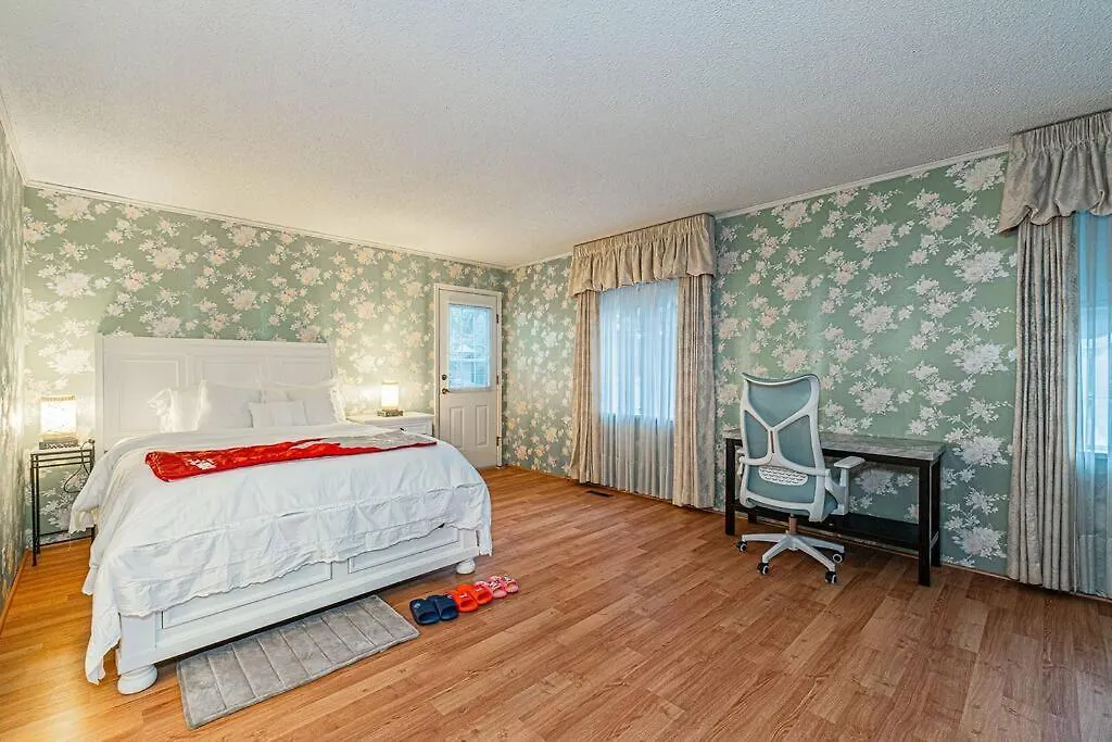 Holiday home Garden Hotel 3-Bedroom House For Whole Book Richmond